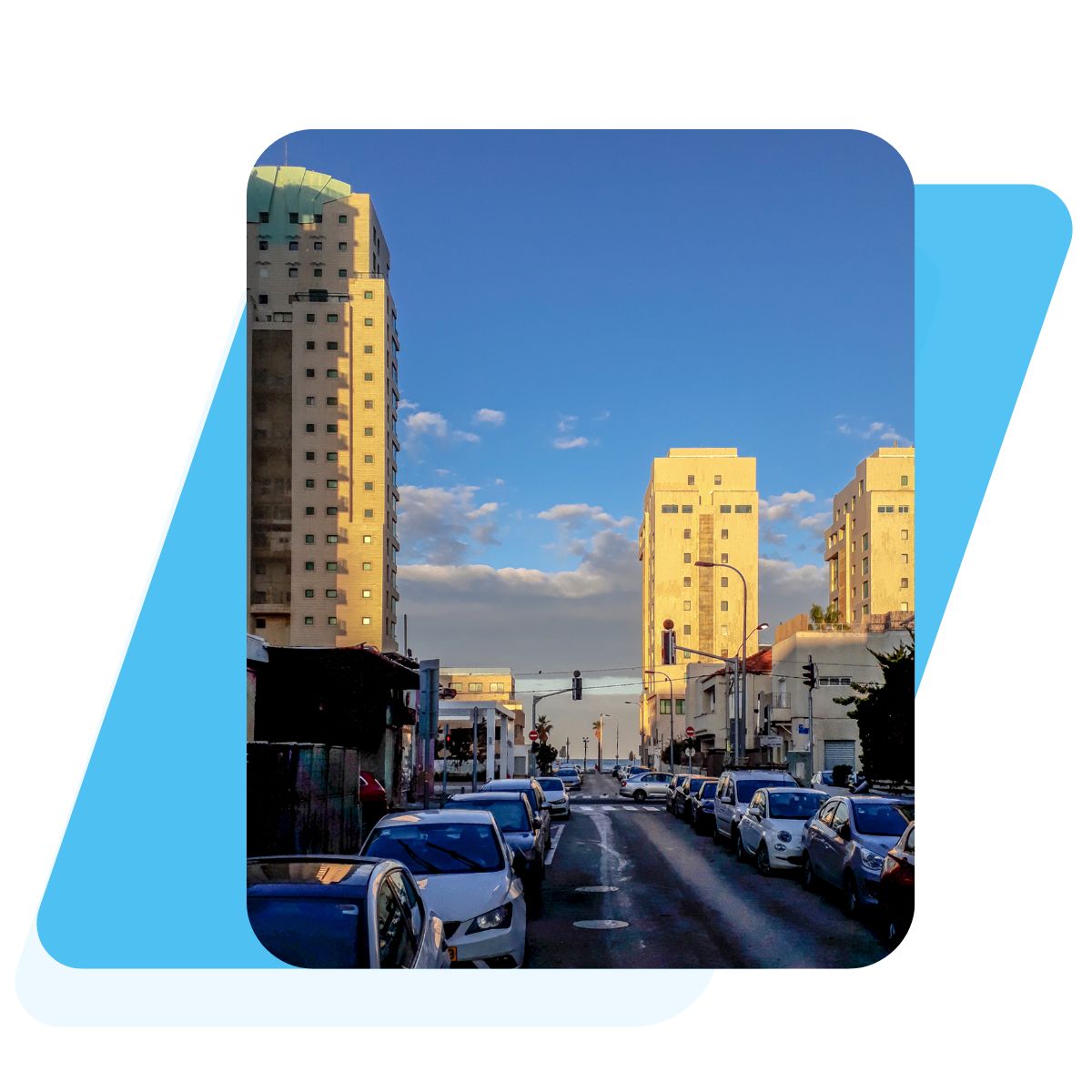 Ra'anana East consists predominantly of older-style residential buildings and is a more affordable housing area.