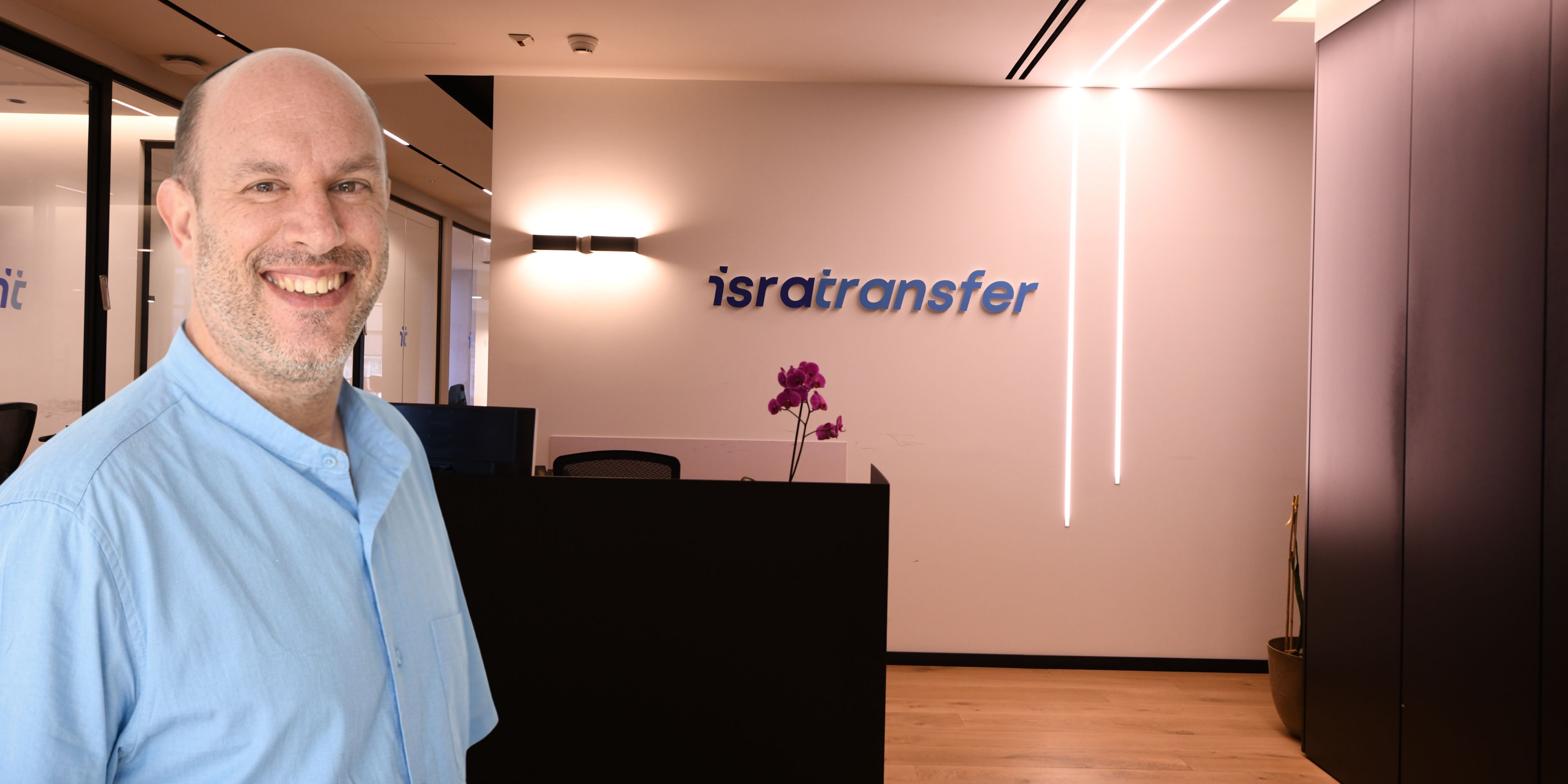 IsraTransfer team and clients